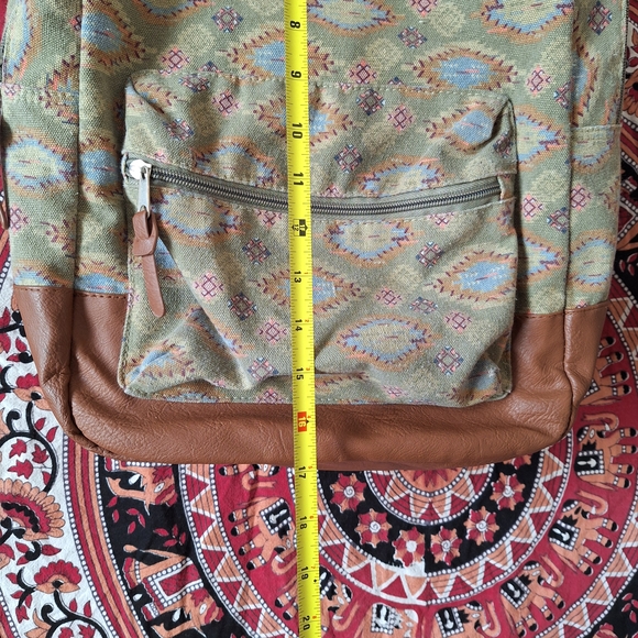 Lightweight Bohemian Pattern Large Backpack - Picture 11 of 13